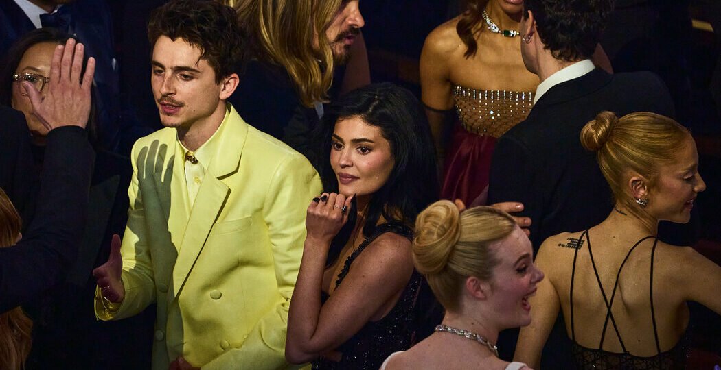 oscar-winning-drama-captivating-dialogue-to-elevate-your-english-the-power-of-the-dog