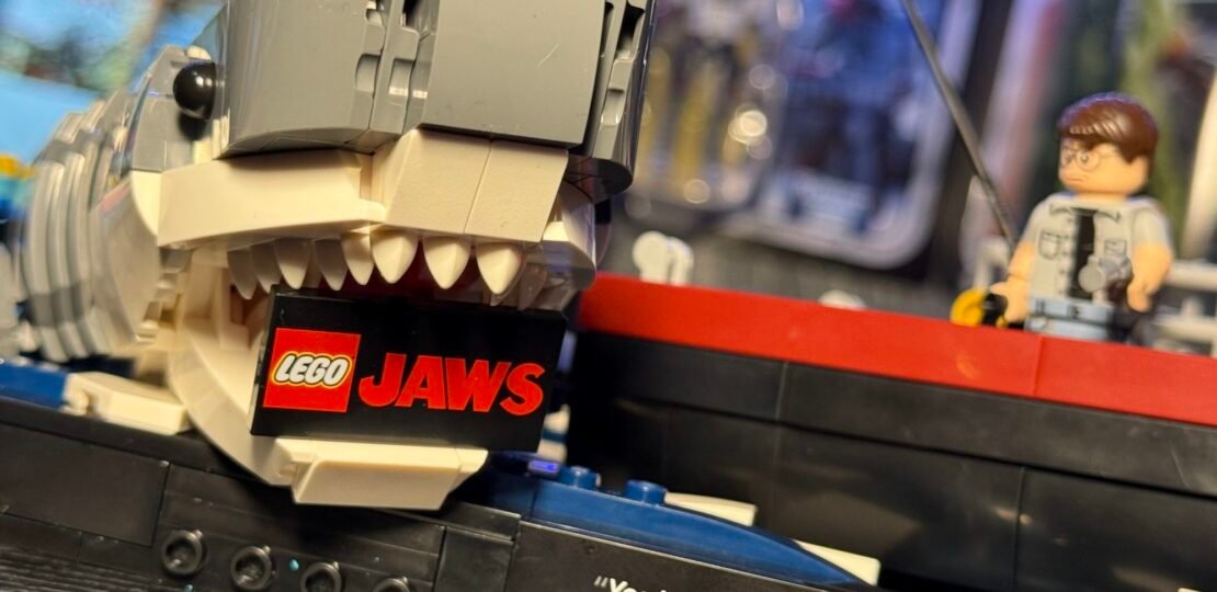 jaws-lego-icons-we-build-the-legacy-of-jaws-for-the-50th-anniversary-%ec%a3%a0%ec%8a%a4-%eb%a0%88%ea%b3%a0-%ec%95%84%ec%9d%b4%ec%bd%98-50%ec%a3%bc%eb%85%84-%ea%b8%b0%eb%85%90-%ec%a3%a0