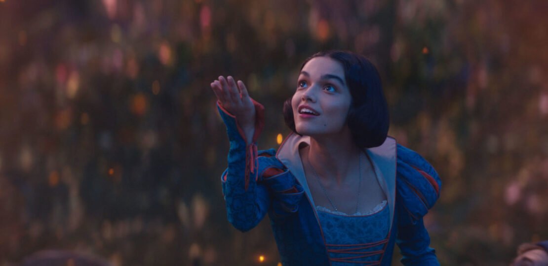 snow-white-new-bts-featurette-spotlights-the-choreography-%eb%b0%b1%ec%84%a4%ea%b3%b5%ec%a3%bc-%ec%83%88%eb%a1%9c%ec%9a%b4-%eb%b9%84%ed%95%98%ec%9d%b8%eb%93%9c-%ec%98%81%ec%83%81%ec%97%90