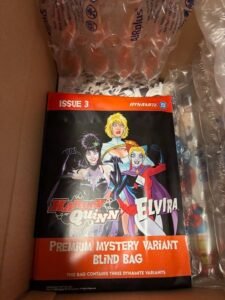 최근 핫한 'Harley Quinn X Elvira Blind Bags' 언박싱 영상! 20년차 영어 크리에이터가 엄선한 꿀잼 콘텐츠로 영어 표현과 함께 즐겁게 학습하세요. 'Endgame'급 짜릿함과 함께 영어 실력을 레벨업 시켜줄 거예요.