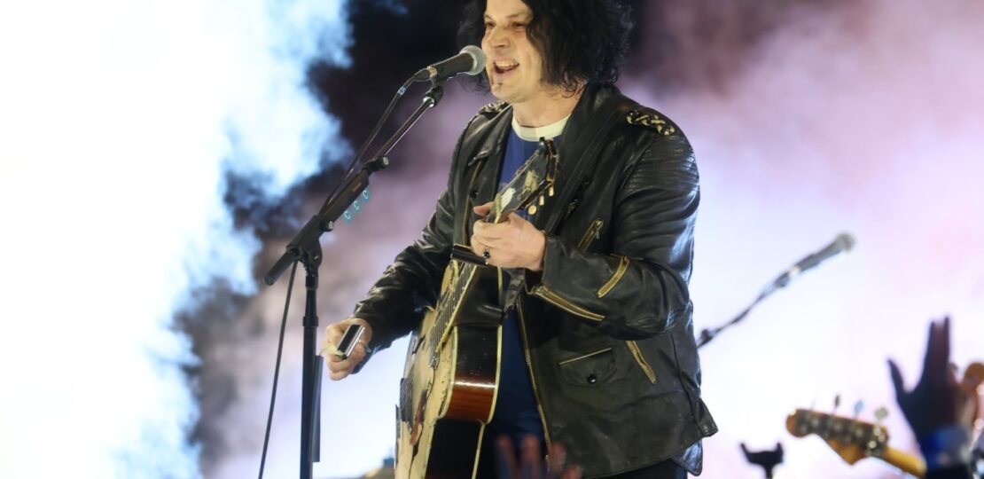 Jack White Can Barely Find the Words for That 22-Foot Golden Trump Statue – Jack White OST