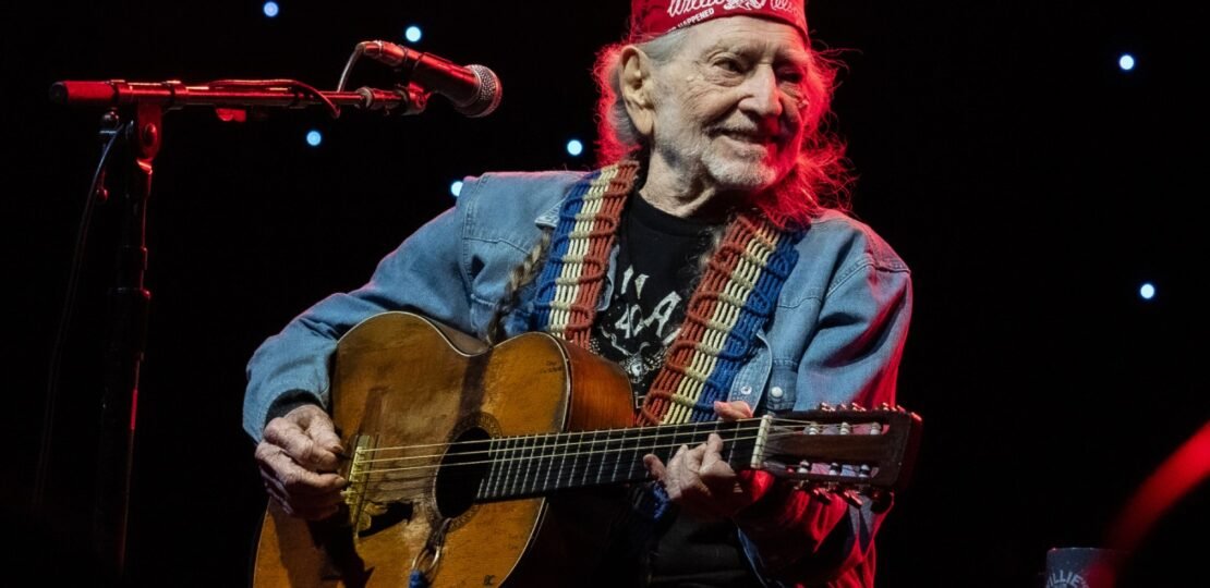 Willie Nelson, ‘On the Road Again’ (Korean Translation: 다시 길 위에서)